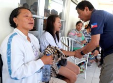 Duterte declares 'state of lawlessness' after bomb kills 14