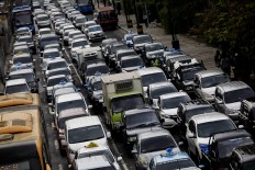 Vehicles sit in traffic on Jl. Jenderal MH Thamrin in Central Jakarta on May 12, 2016.