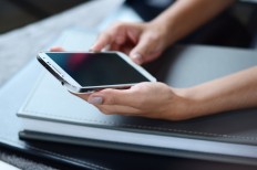 Facebook, Google rule US top smartphone apps list: Nielsen