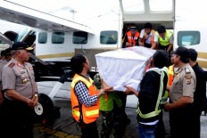 Police, TNI, in pursuit of killer of teacher in Papua