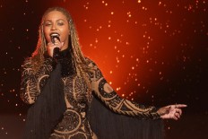 Beyonce interrupts show to help backup dancer get engaged 