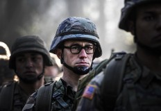 Review: Patriot games in Oliver Stone's 'Snowden' 