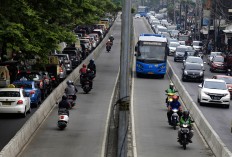 10 South Jakarta residents fined for littering