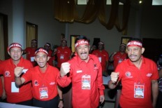 PDI-P's Jakarta governor candidate will endorse party cadre: Djarot