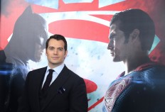 Henry Cavill's manager says new Superman movie in works 