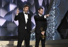 'Game of Thrones,' 'Veep' take top honors at Emmys 