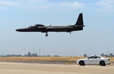 1 Air Force pilot dead, 1 hurt after ejecting in California
