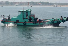 Fire ravages three fishing boats in Bali port