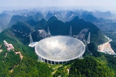 China begins operating world's largest radio telescope 