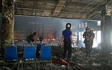 Police urged to investigate Gowa council building attack