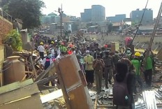 Residents just retreat and weep as backhoes topple their houses