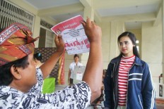 Vote for competence, not for race or religion, govt pleads