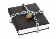 Four Malaysian citizens detained for selling 'Communist Manifesto'