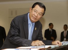 Cambodia's authoritarian PM congratulates Trump 