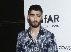 Zayn Malik teams with Versace to design collection 