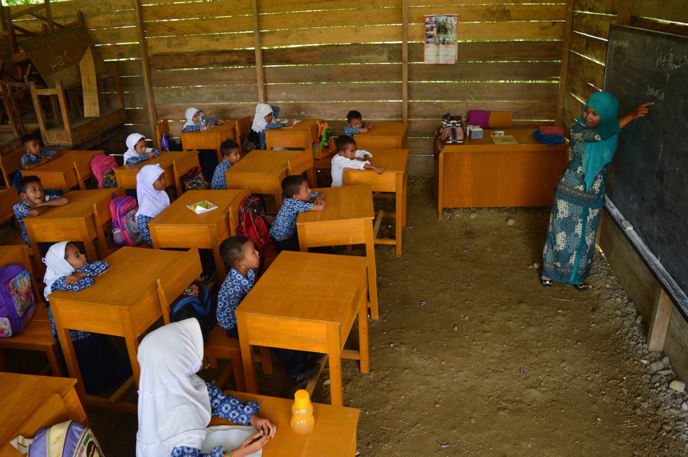 Bemi Montessori Egitim Masa Sandalye Takimi Trendyol