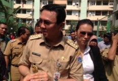 Sophia Latjuba participates in Ahok’s scheduled activities