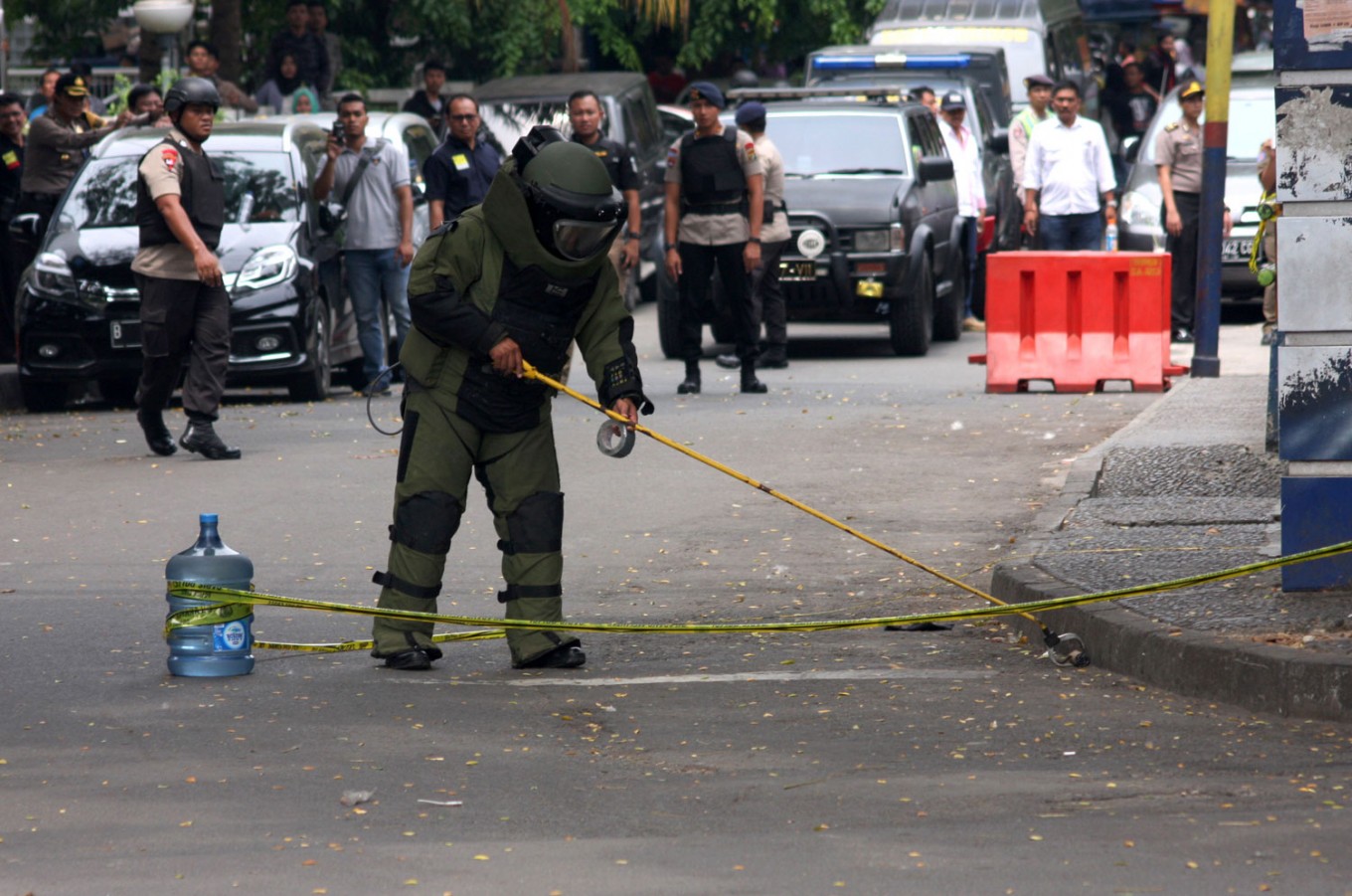 Bomb Squad Deployed As Explosion Heard In Jambi - National - The ...