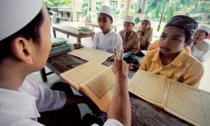 US students learn multiculturalism in a pesantren in East Java