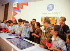 Explore Indonesian heritage with Google Art Camera, Cardboard