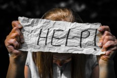 If you have friends who are stressed, the best thing you can do is to be the “loyal listener”. 