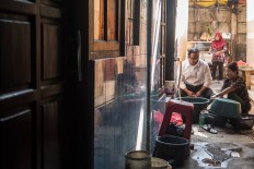 Anies promises greater benefits for Jakarta students