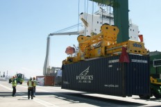 Indonesia eyes new markets for coal, palm oil as global recession looms