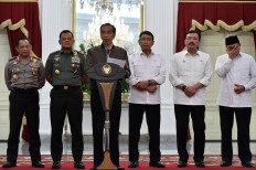 Netizens distracted with Jokowi's jacket