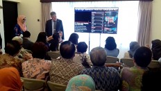 N. Sumatra residents enthusiastically watch US election