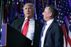 Trump names Priebus, Bannon to senior White House roles 