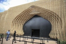 China calls on countries to uphold Paris commitment 