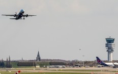 EU unveils new security check system for travelers 