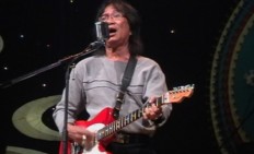 Legendary pop band Koes Plus to hold concert in December