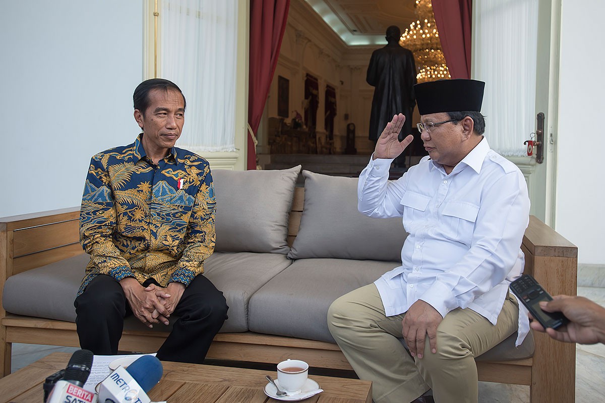 Prabowo Visits Jokowi Offers Help After Ahok Named Suspect National