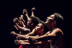 Eko Supriyanto's 'Cry Jailolo' dazzles in Paris festival