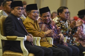 Lawmaker Fahri Hamzah (second right) speaks to Vice President Jusuf kalla (third right) in National Congress of Muslim Student Movement Association (KAMMI) on Nov. 11, 2019, in Jakarta. 