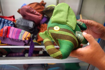 The making of colorful 'lurik'