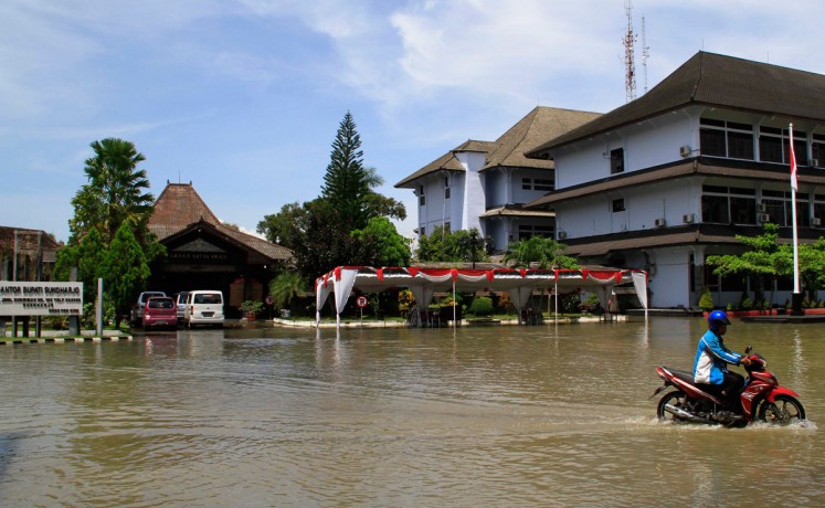 Bengawan Solo River overflows, Surakarta in deluge