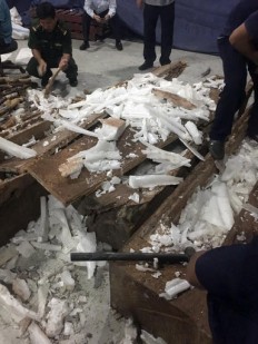 Vietnam seizes smuggled ivory hidden in timber 