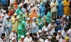 N. Sumatra governor fires official after intimidation from angry anti-Ahok crowd