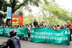  Government demands MK settles religious column plight