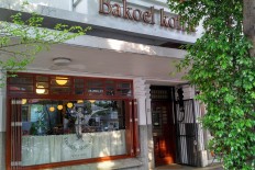 Lunch at oldest coffee roaster in Java