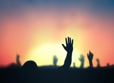 Putu Oka Sukanta wins Human Rights Education award