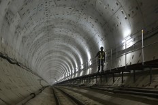 Jokowi to inspect completed tunnel