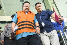 One-star Navy admiral named bribery suspect