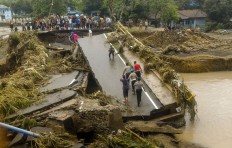 Thousands of Bima flood victims still in shelters with many falling ill