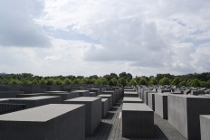 Holocaust survivor says Germans have not learned from the past