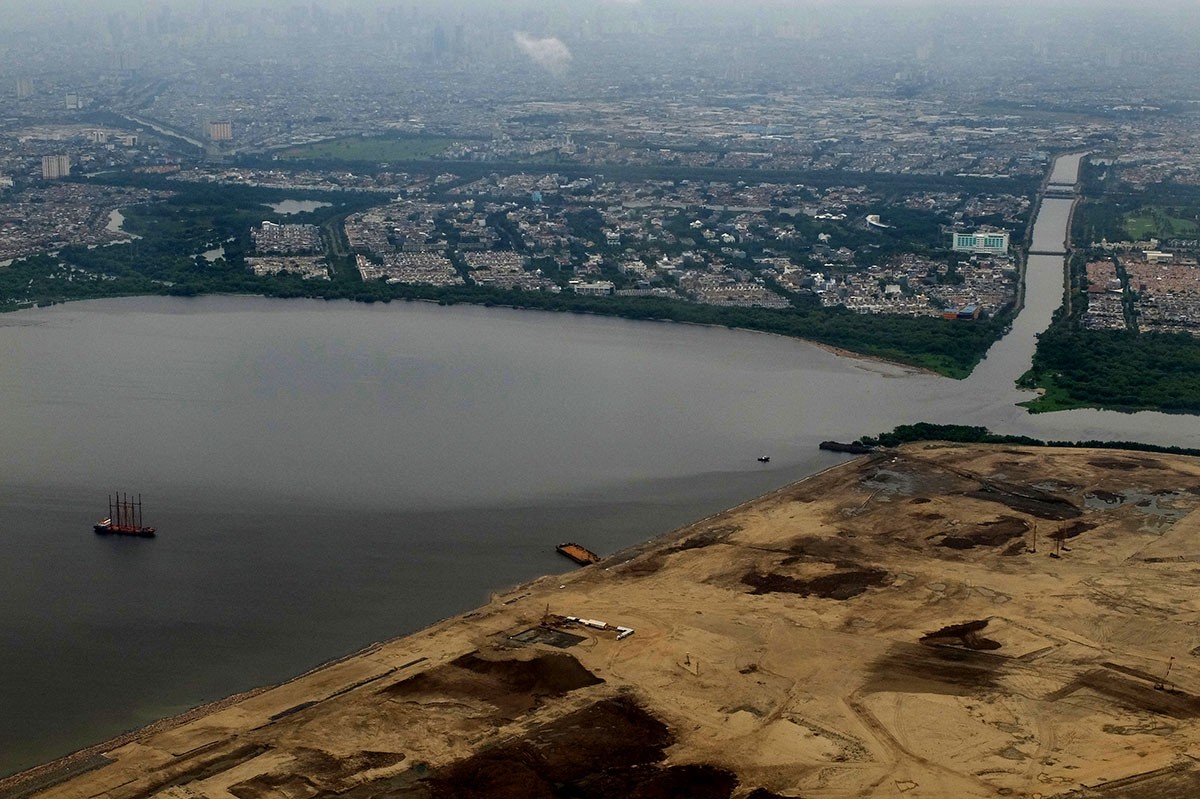 Indonesian elites unite to restart Jakarta Bay reclamation - City - The ...