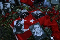 Video shows man believed to be nightclub attacker in Turkey 