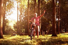 Published in the Evolution and Human Behavior journal, researchers say that although babysitting full-time may harm seniors’ health, occasionally taking care of their grandchildren can actually improve their health. 